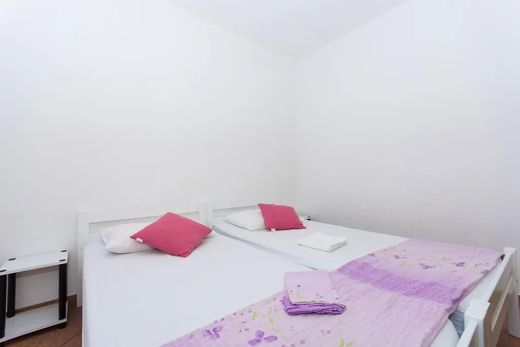 Apartments Nikola Trogir