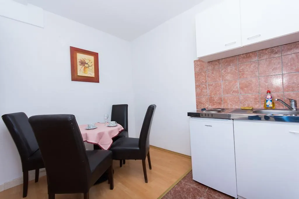 Apartments Nikola Trogir 0*,  Croatia