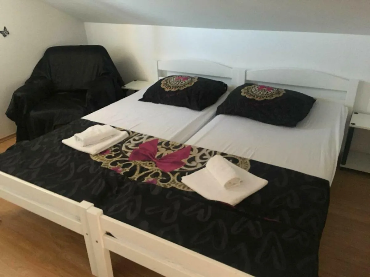 Apartments Nikola Trogir