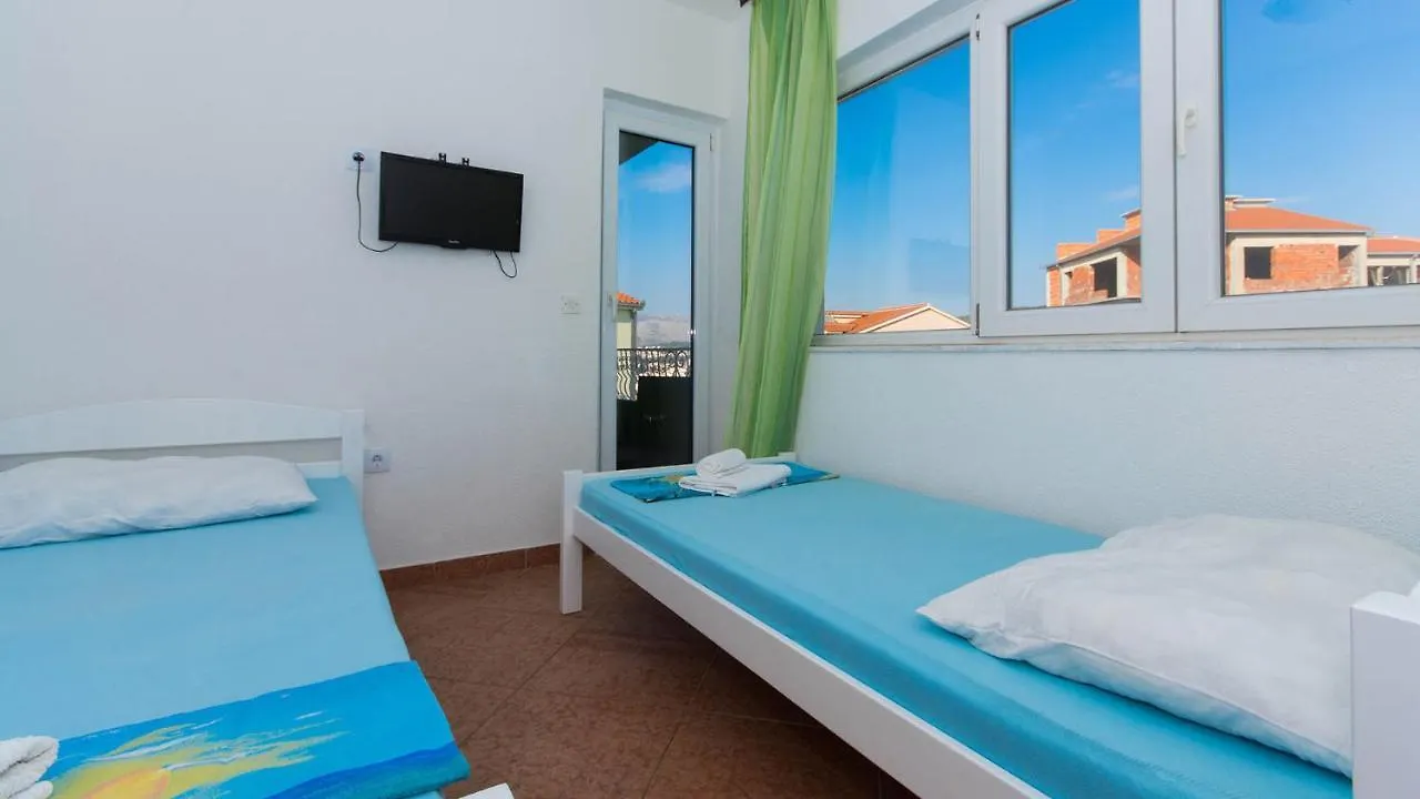 Apartments Nikola Trogir
